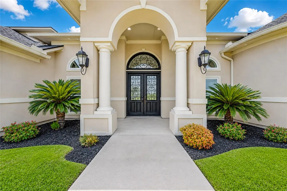 8245 Stacy Beaumont, TX 77705