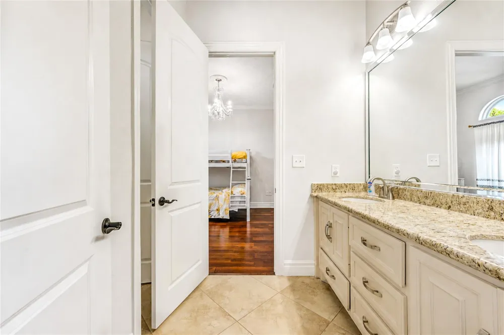 8245 Stacy Beaumont, TX 77705