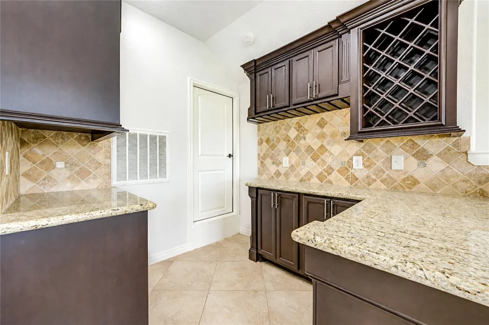 8245 Stacy Beaumont, TX 77705