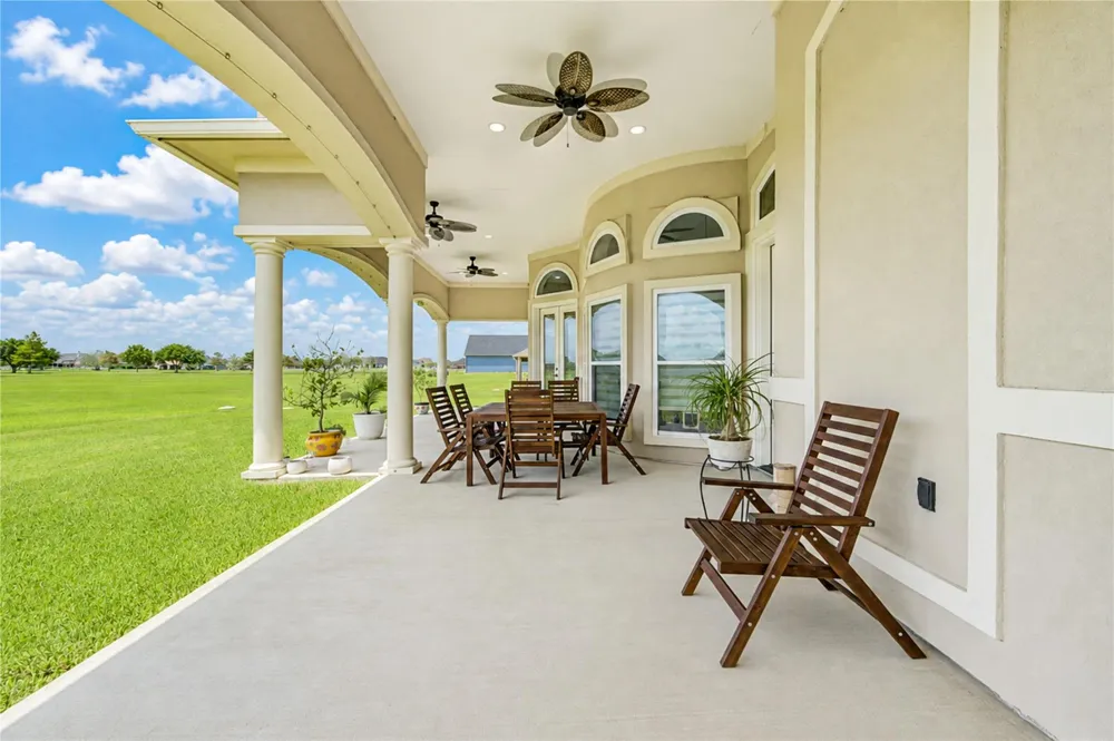 8245 Stacy Beaumont, TX 77705