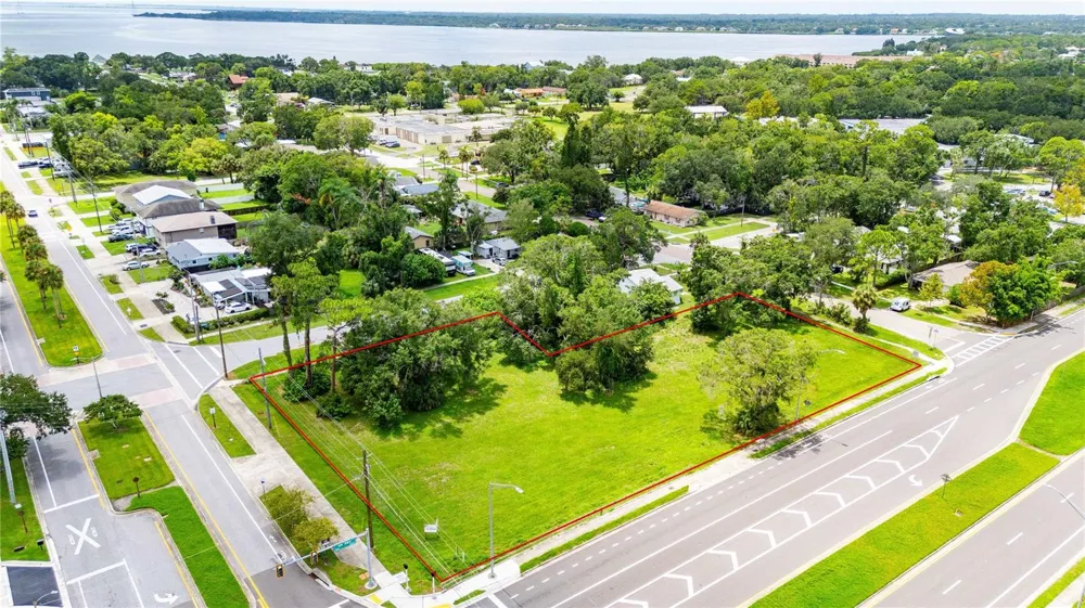 205 CHESTNUT STREET Oldsmar, FL 34677