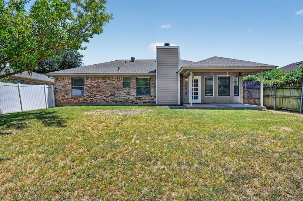 7717 Dove Court Watauga, TX 76148