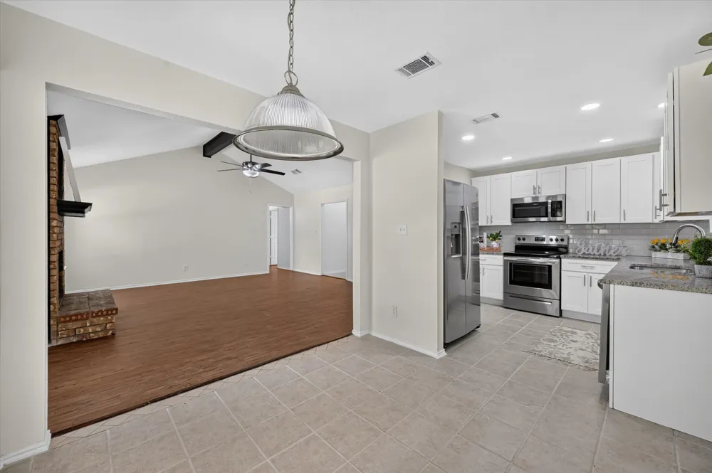 7717 Dove Court Watauga, TX 76148