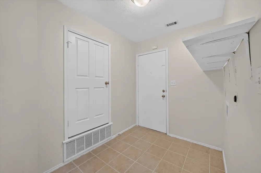 7717 Dove Court Watauga, TX 76148