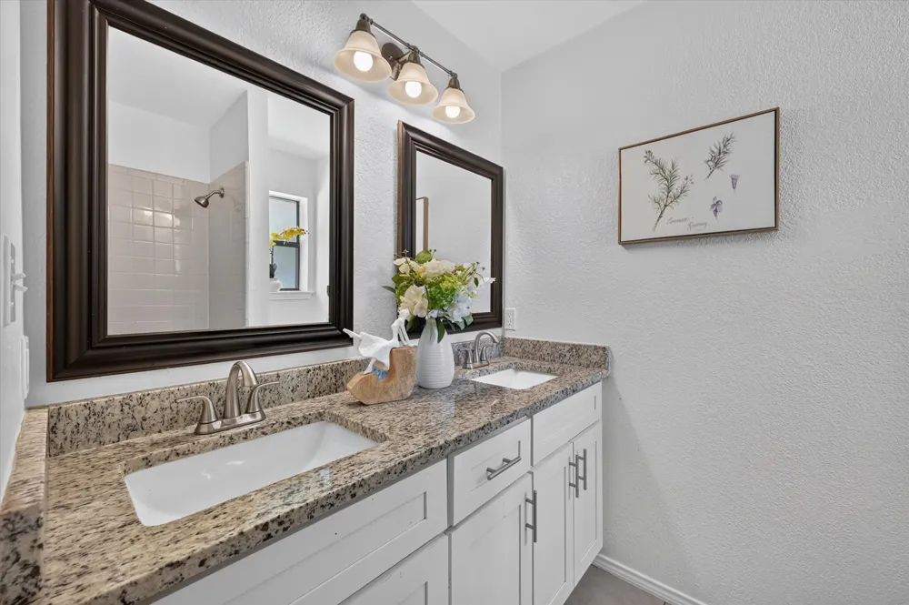 7717 Dove Court Watauga, TX 76148