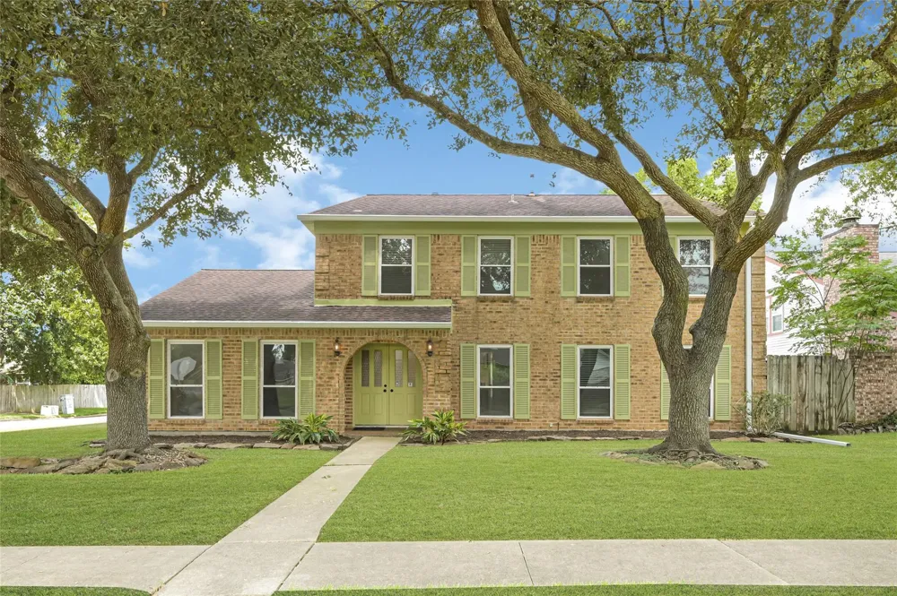 459 El Toro Lane Houston, TX 77598