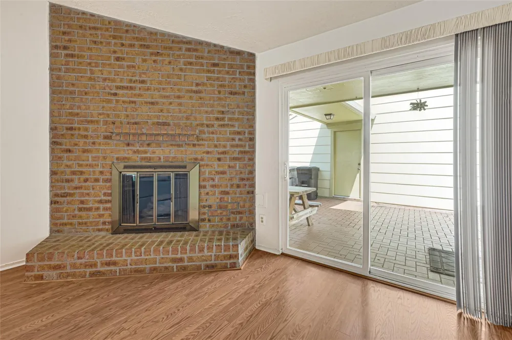 459 El Toro Lane Houston, TX 77598