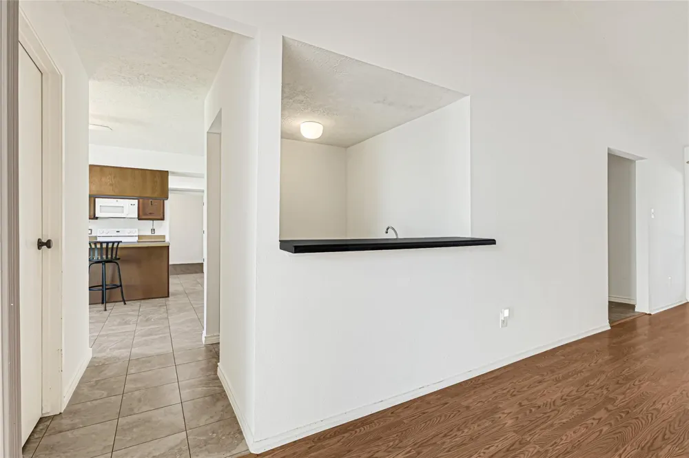 459 El Toro Lane Houston, TX 77598