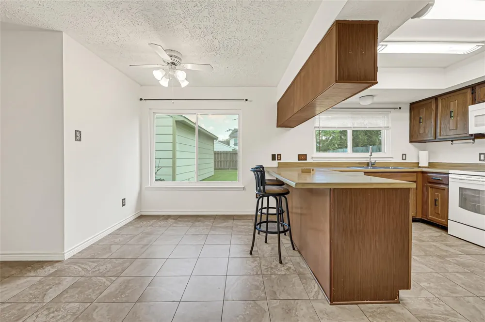 459 El Toro Lane Houston, TX 77598