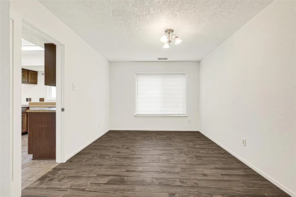 459 El Toro Lane Houston, TX 77598