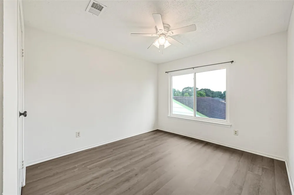 459 El Toro Lane Houston, TX 77598