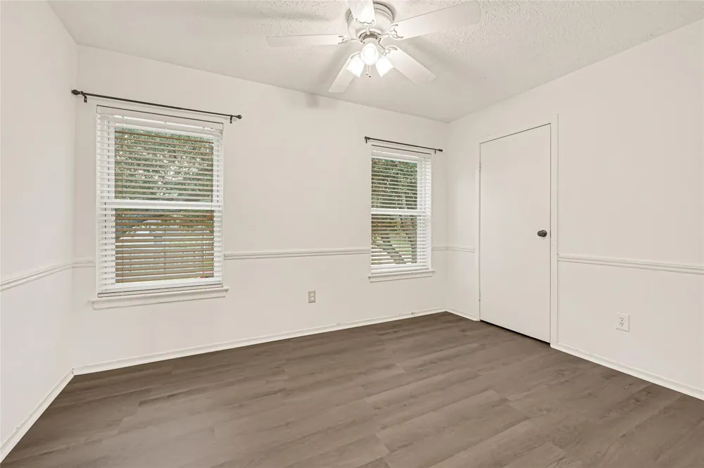 459 El Toro Lane Houston, TX 77598