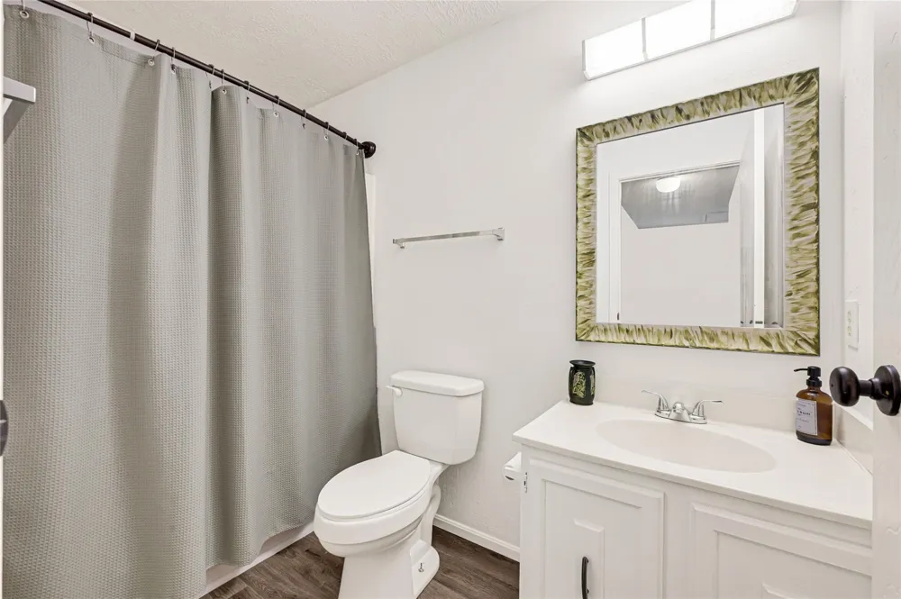 459 El Toro Lane Houston, TX 77598