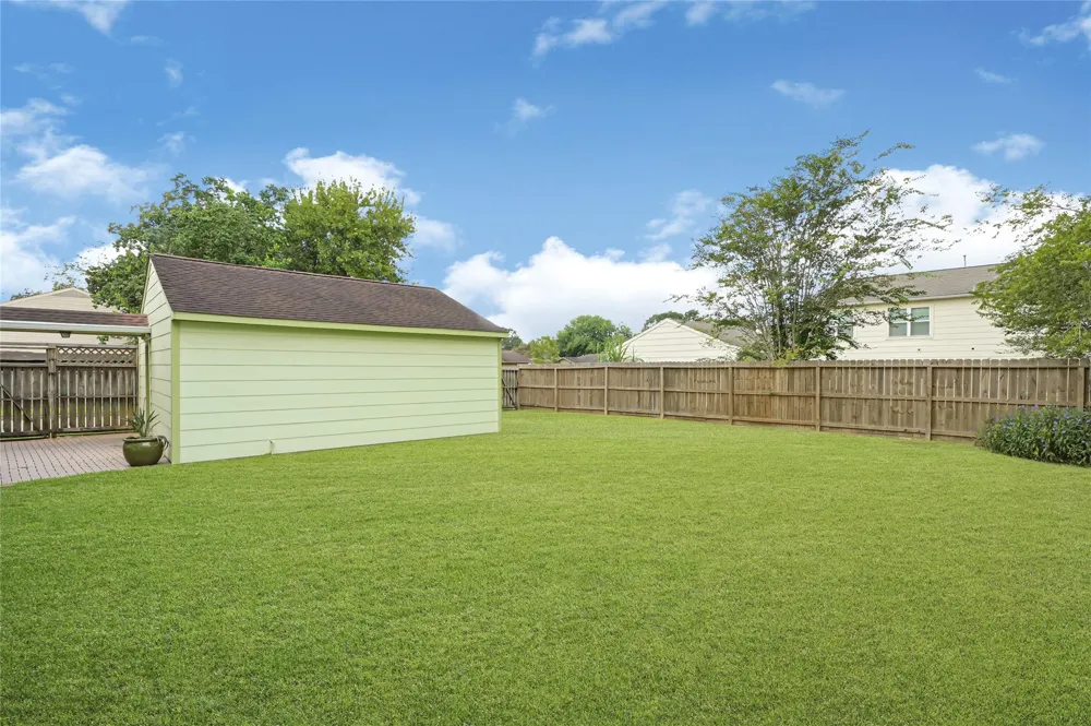 459 El Toro Lane Houston, TX 77598