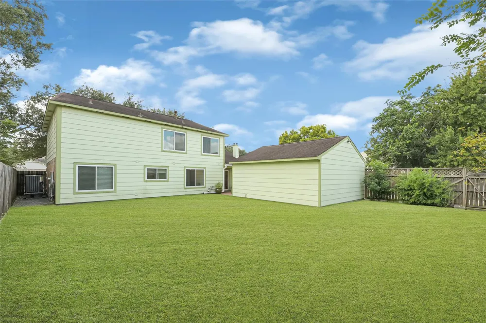 459 El Toro Lane Houston, TX 77598
