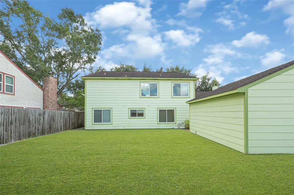 459 El Toro Lane Houston, TX 77598