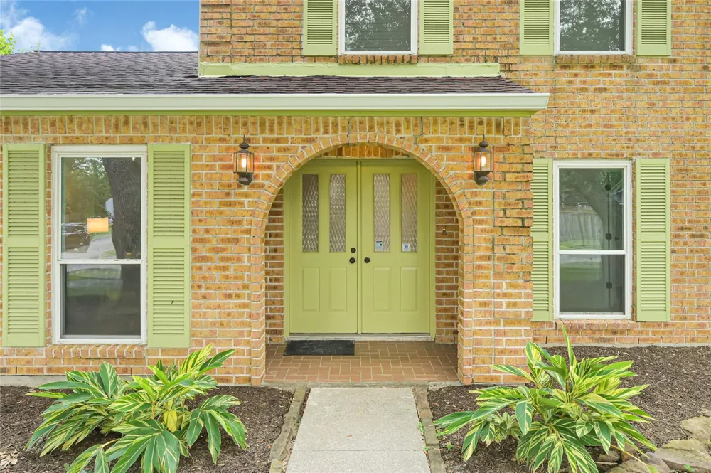 459 El Toro Lane Houston, TX 77598