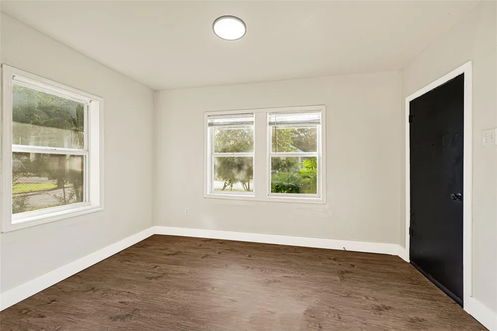 302 S 72nd Street Houston, TX 77011