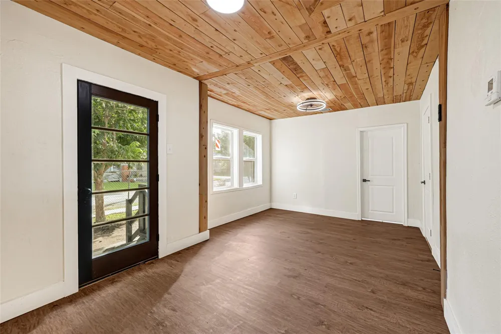302 S 72nd Street Houston, TX 77011