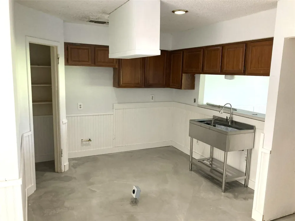 1836 Veranda Drive West Columbia, TX 77486
