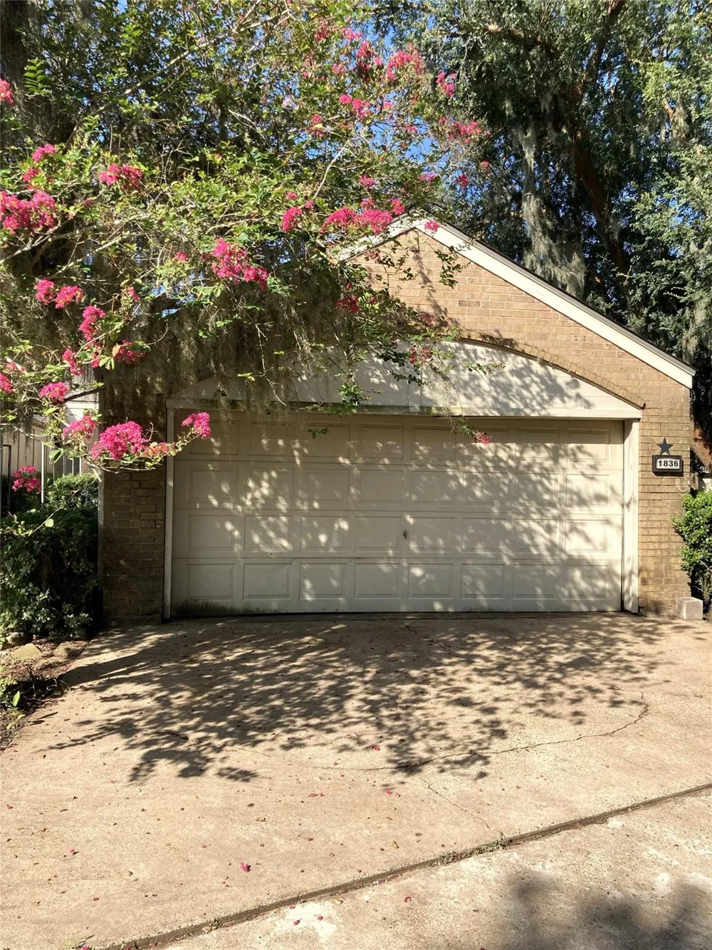 1836 Veranda Drive West Columbia, TX 77486
