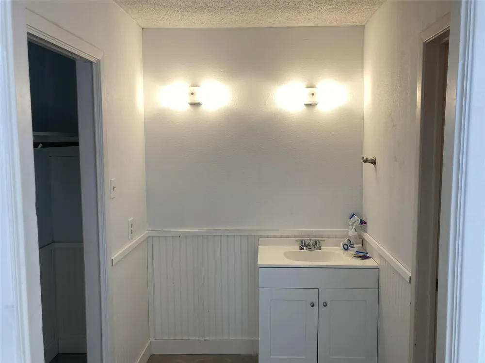 1836 Veranda Drive West Columbia, TX 77486