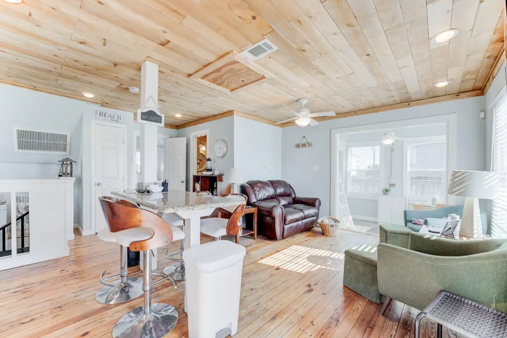 4211 Surf Drive Galveston, TX 77554