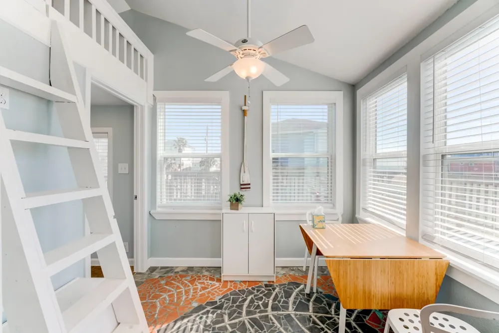 4211 Surf Drive Galveston, TX 77554
