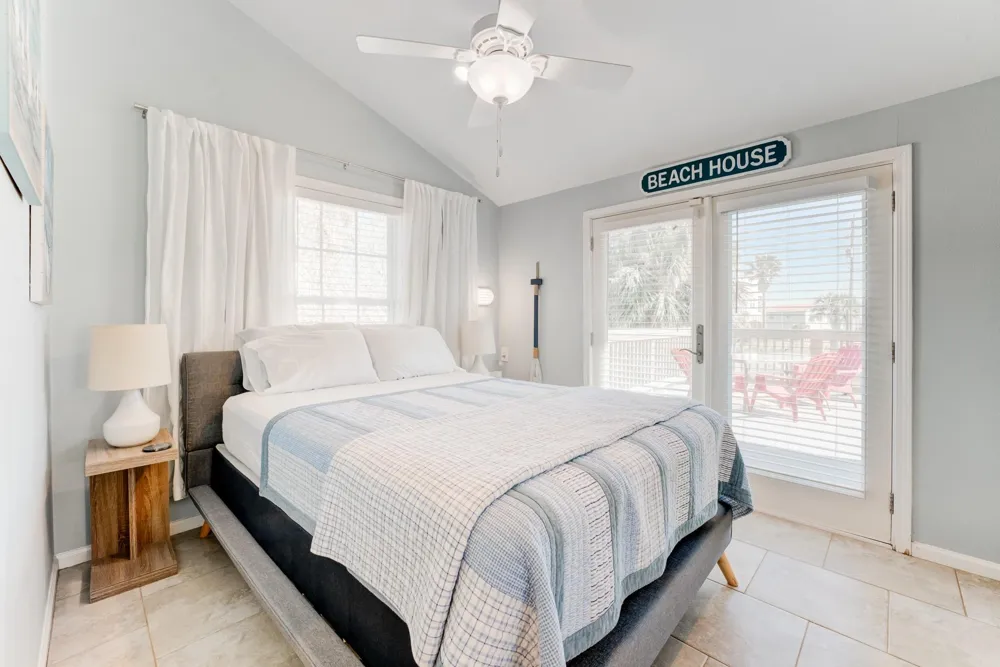 4211 Surf Drive Galveston, TX 77554