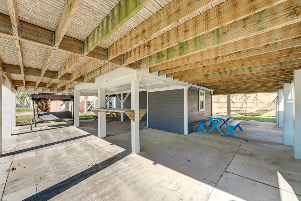 4211 Surf Drive Galveston, TX 77554