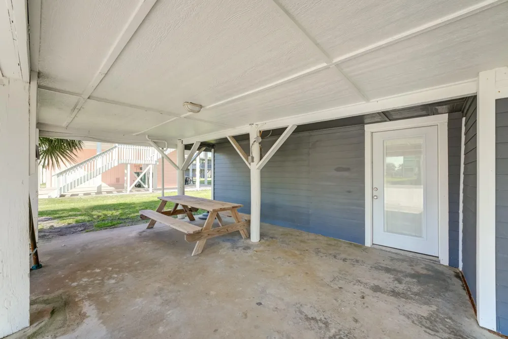 4211 Surf Drive Galveston, TX 77554