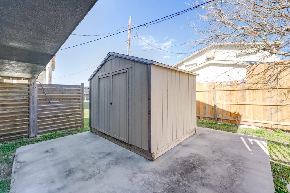 4211 Surf Drive Galveston, TX 77554