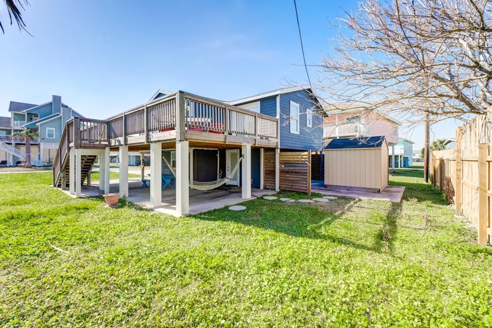 4211 Surf Drive Galveston, TX 77554
