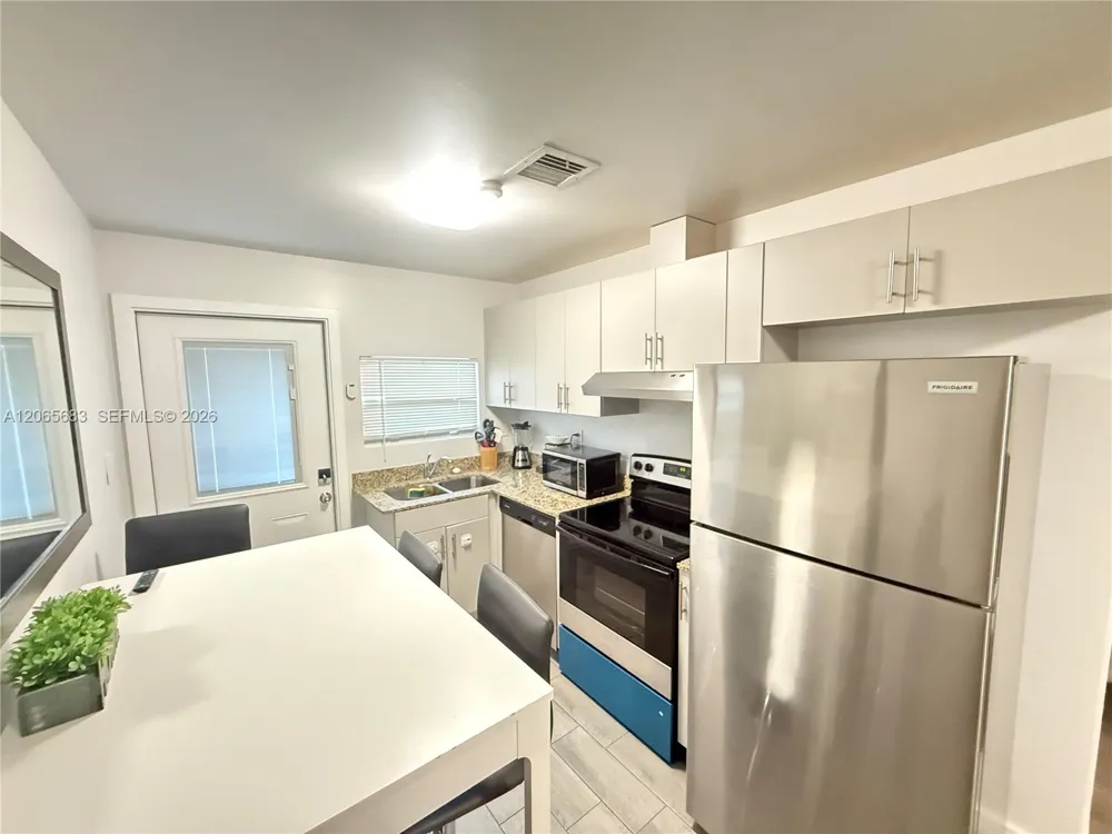 1604 SW 9th St #B Miami, FL 33135