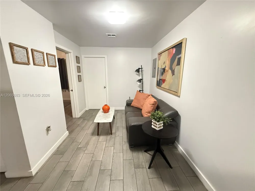 1604 SW 9th St #B Miami, FL 33135