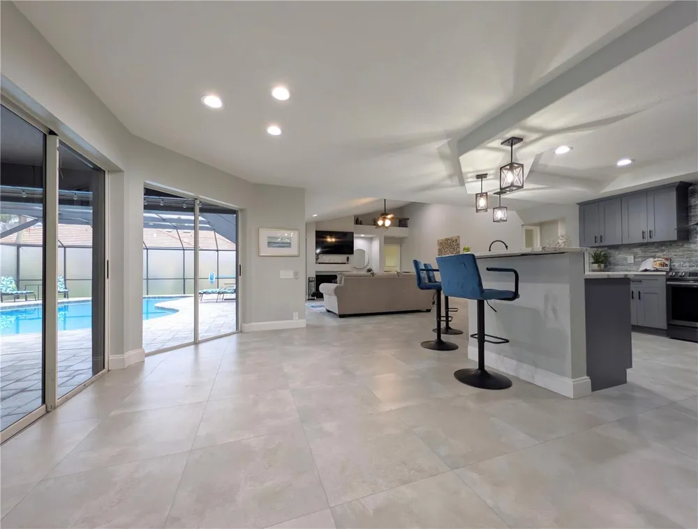 5101 E LONGBOAT BOULEVARD Tampa, FL 33615
