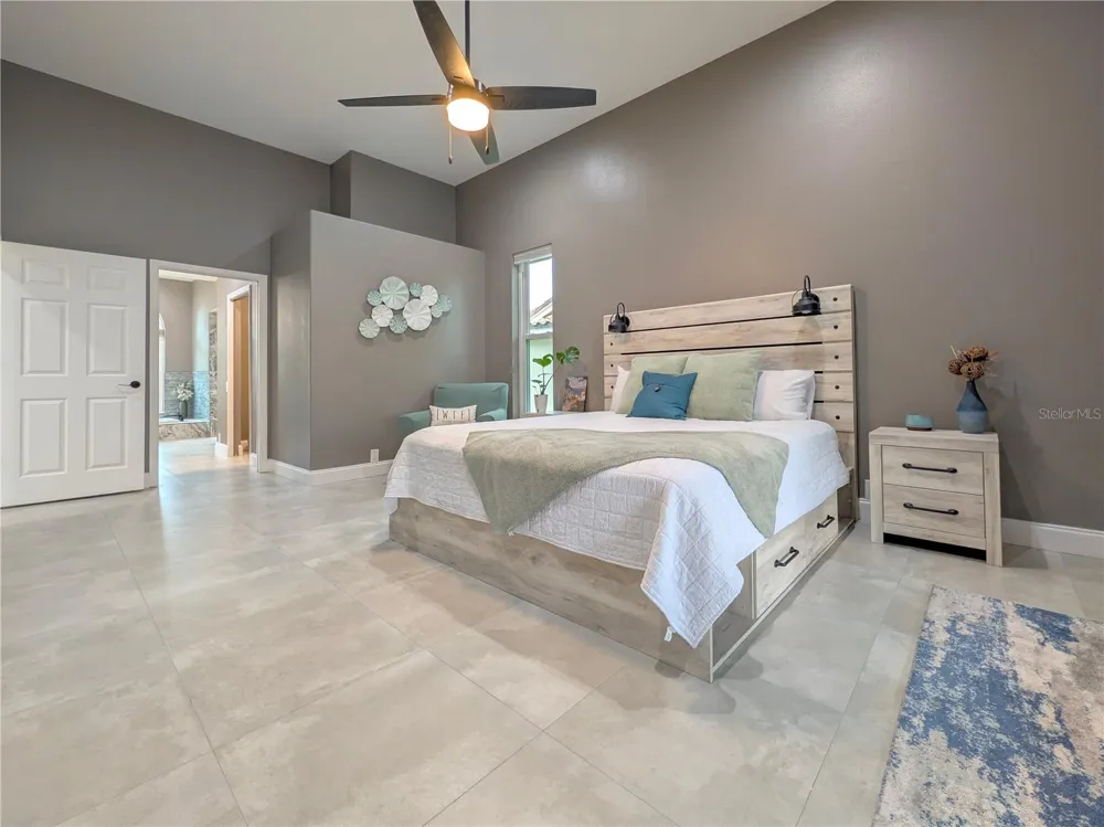 5101 E LONGBOAT BOULEVARD Tampa, FL 33615