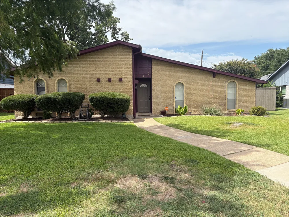 2109 Overglen Drive Plano, TX 75074