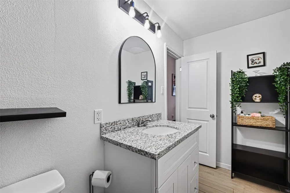 1106 Holbech Lane Channelview, TX 77530