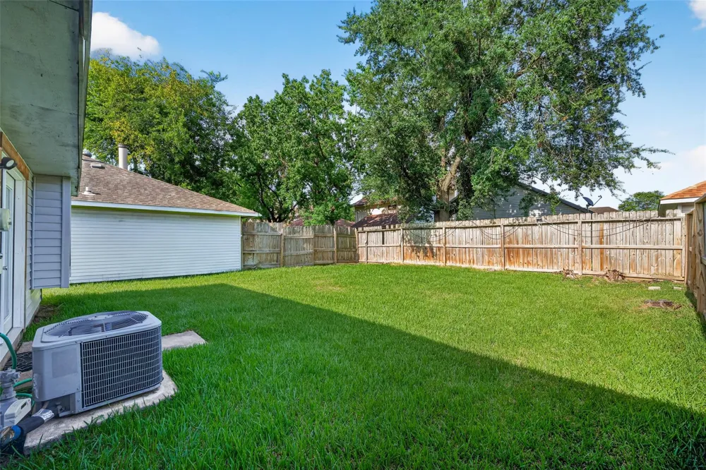 1106 Holbech Lane Channelview, TX 77530