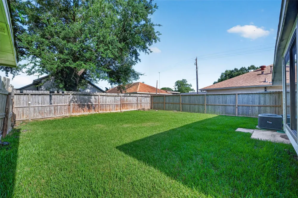 1106 Holbech Lane Channelview, TX 77530