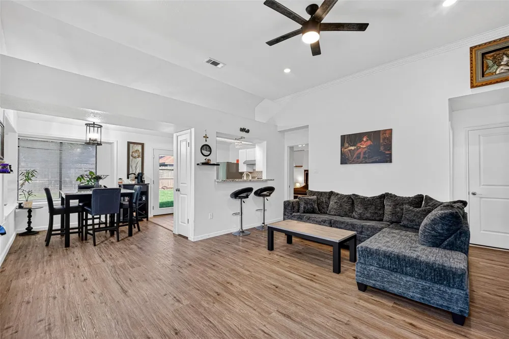 1106 Holbech Lane Channelview, TX 77530