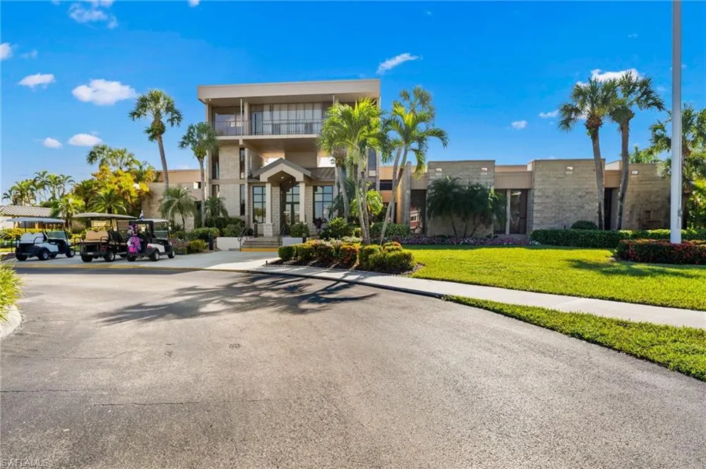 1700 Pine Valley Drive #314 Fort Myers, FL 33907
