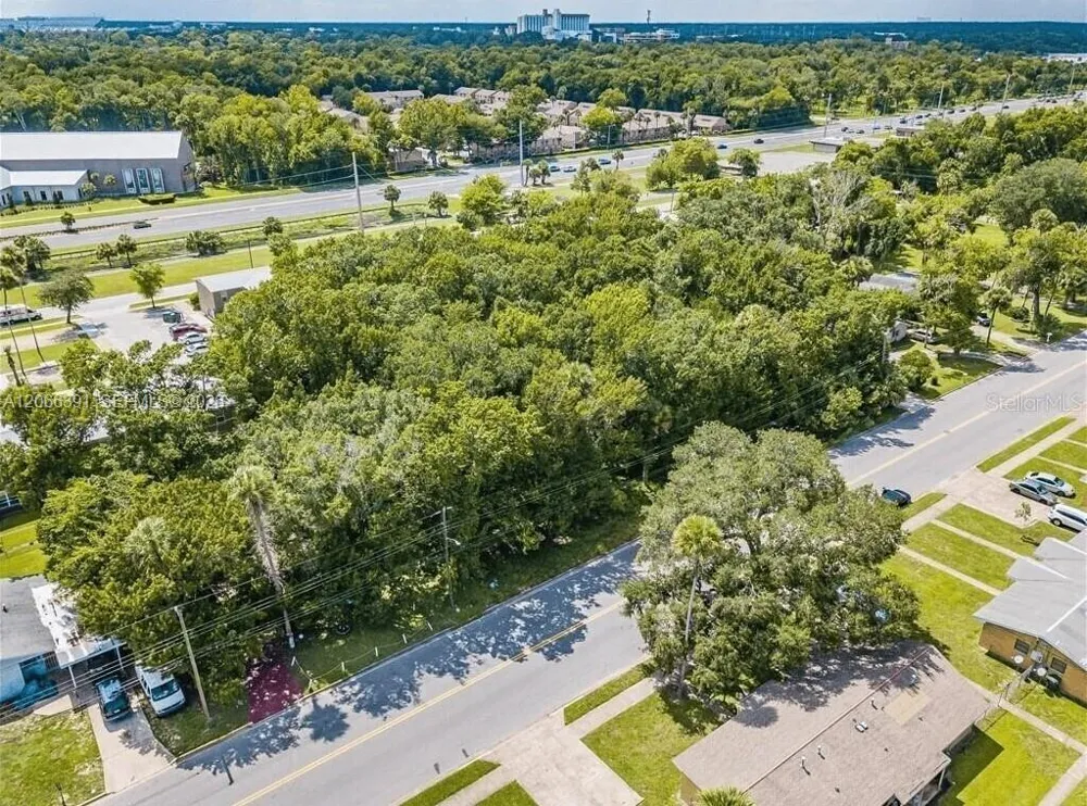 440 S Caroline St Daytona, FL 32114