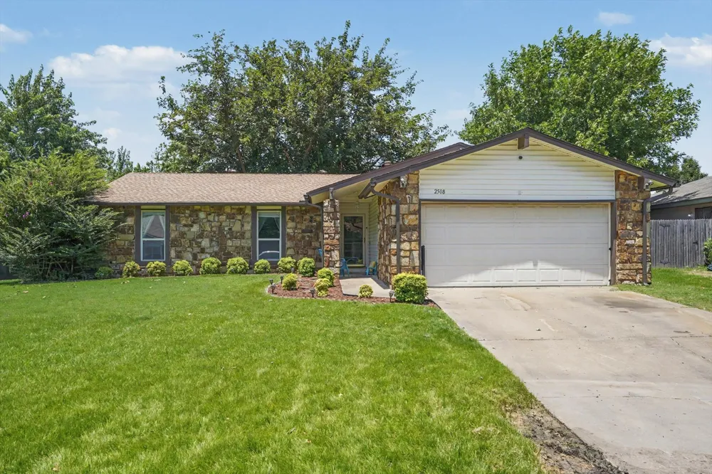 2508 W Iola Street Broken Arrow, OK 74012
