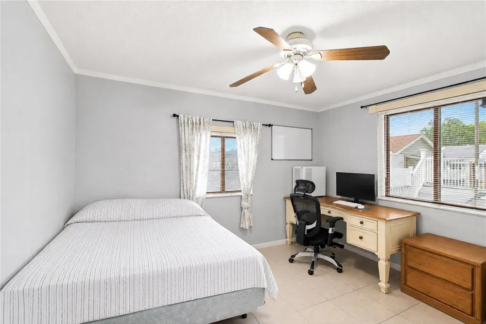 3827 38TH AVENUE St Petersburg, FL 33713