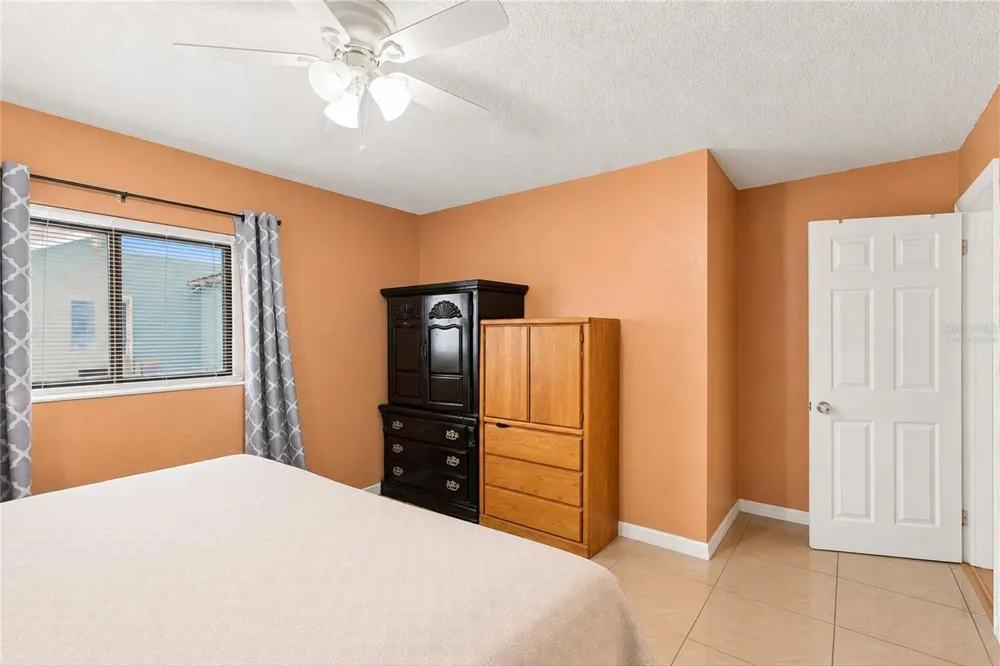 3827 38TH AVENUE St Petersburg, FL 33713