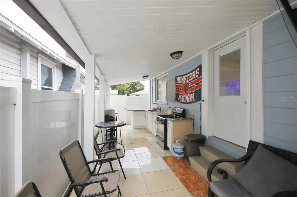 3827 38TH AVENUE St Petersburg, FL 33713