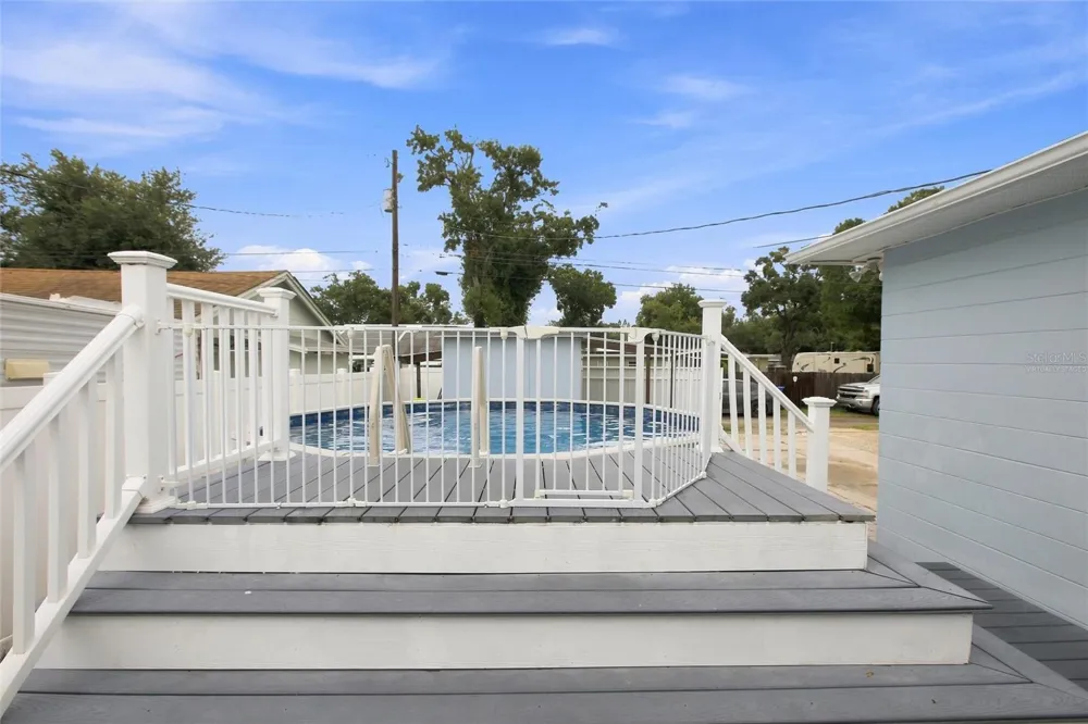 3827 38TH AVENUE St Petersburg, FL 33713