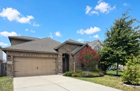 8723 W Crescent Lake Circle